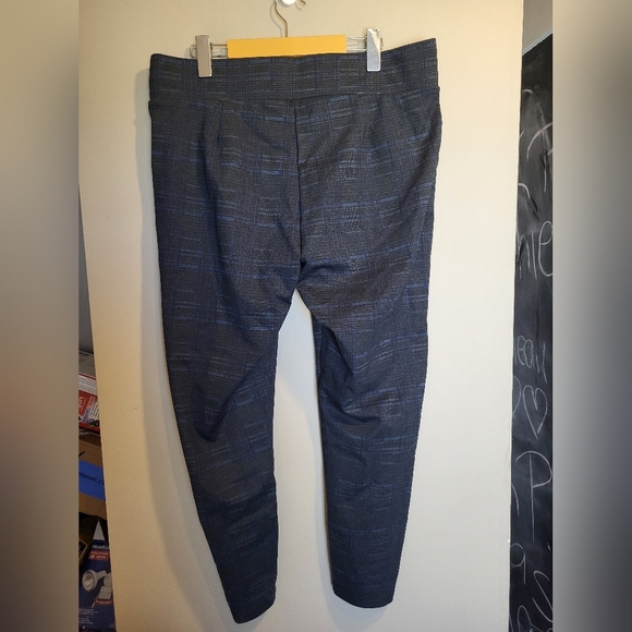 Lily Morgan Navy Plaid Pull Up Dress Pants, Size XL (34) - Picture 2 of 6